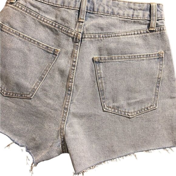 Wild Fable Two-Tone Super High-Rise Cutoff Jean Shorts Size 4 - Picture 5 of 11